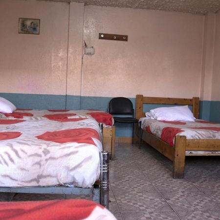 Hostal Carlos Luis Quito Exteriér fotografie