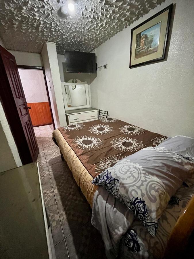 Hostal Carlos Luis Quito Exteriér fotografie