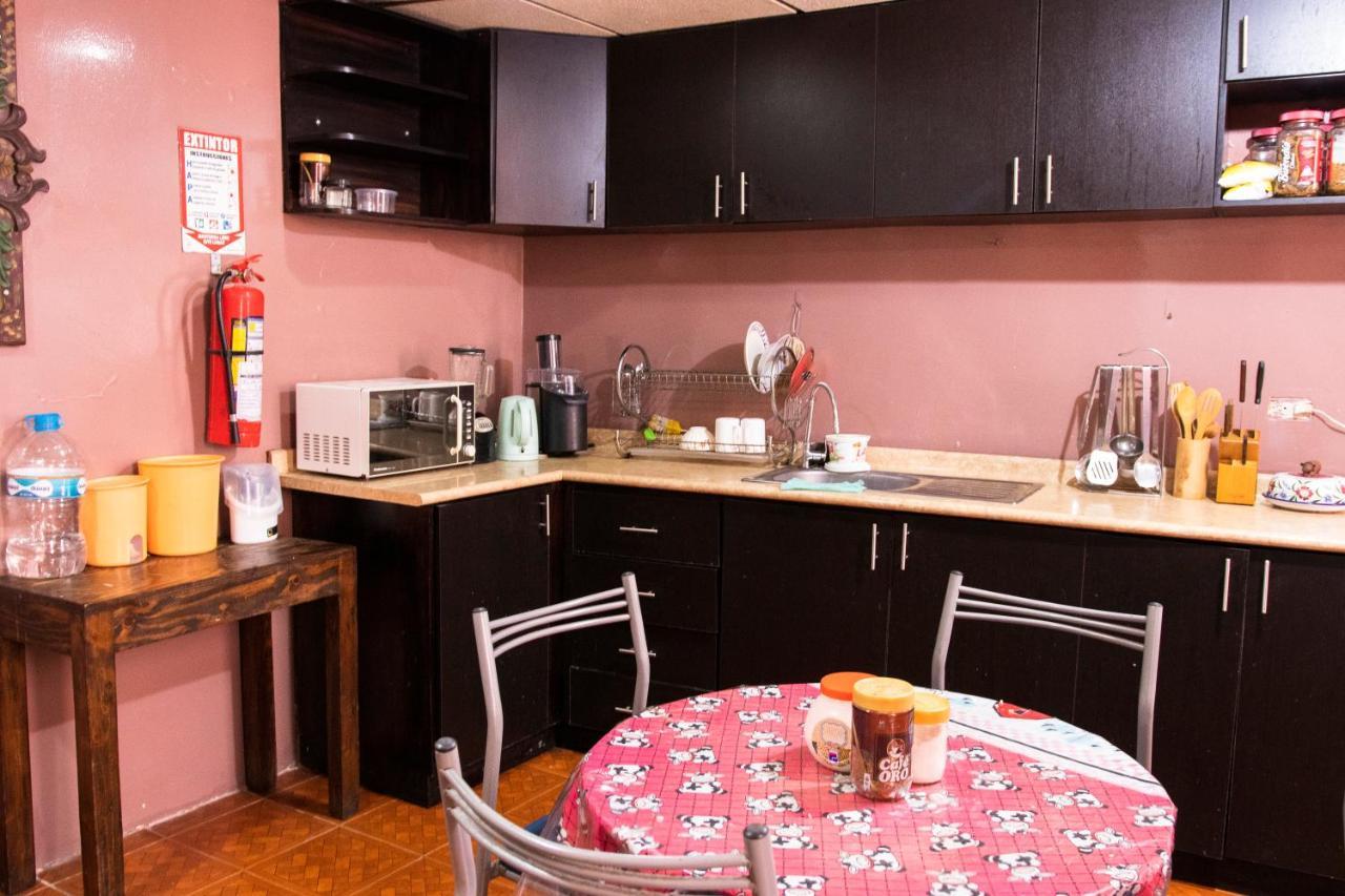 Hostal Carlos Luis Quito Exteriér fotografie