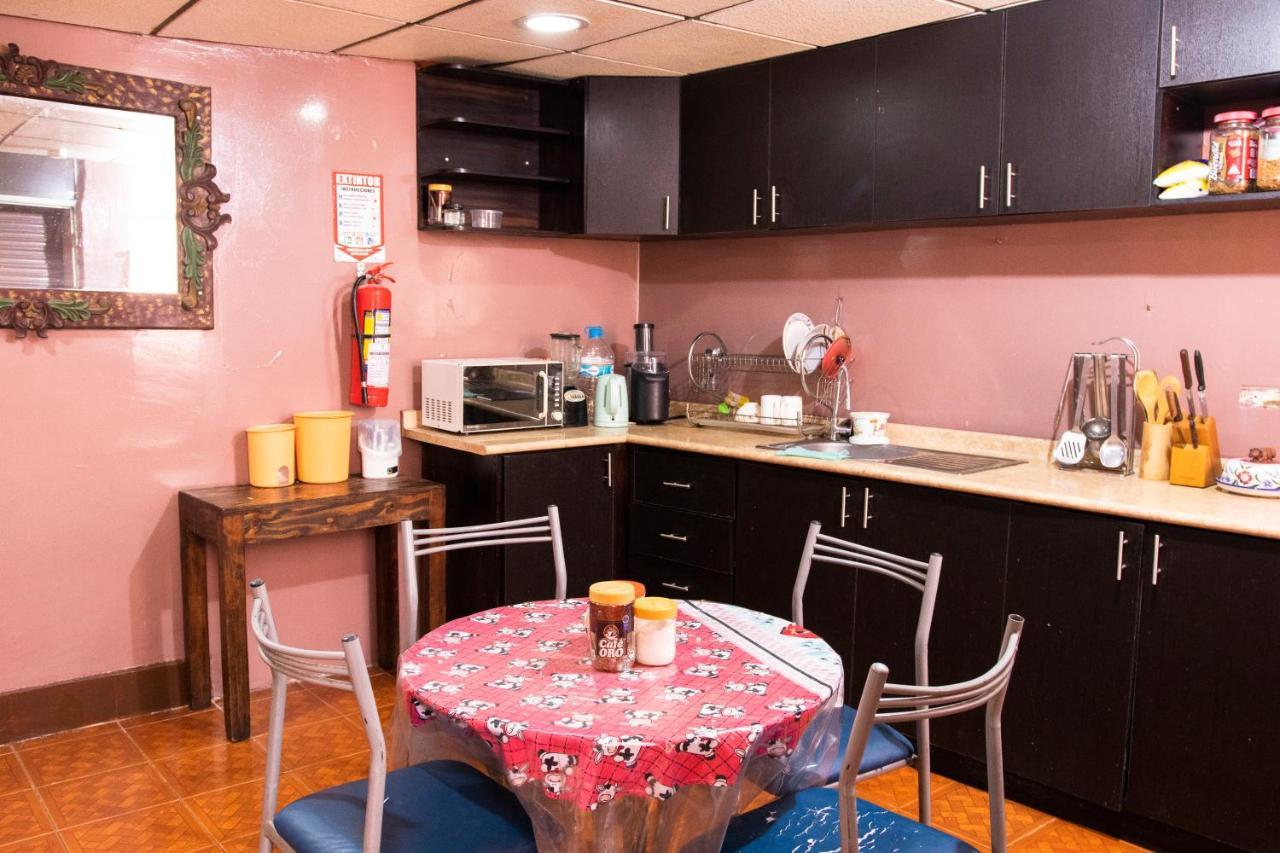 Hostal Carlos Luis Quito Exteriér fotografie