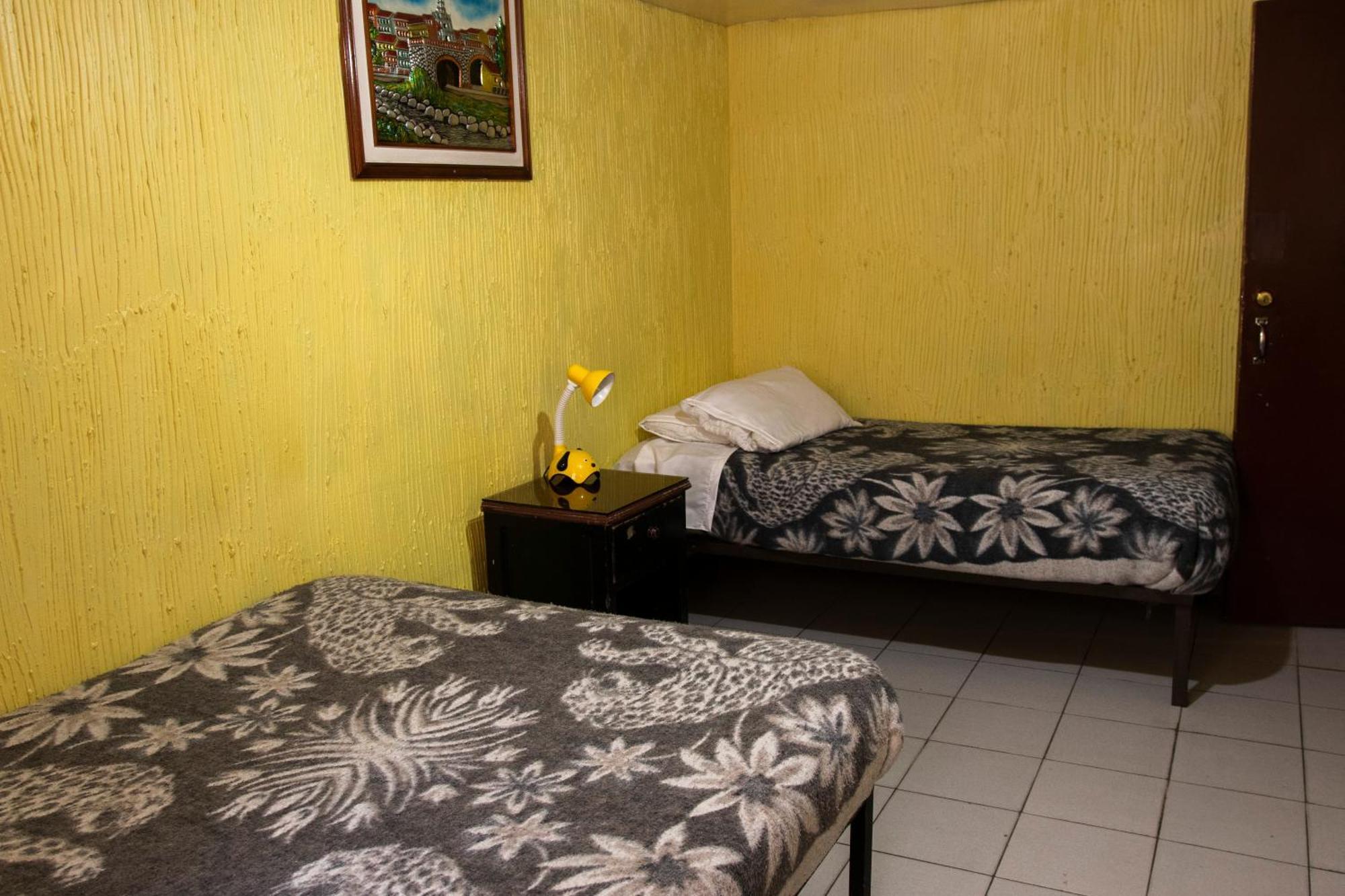 Hostal Carlos Luis Quito Exteriér fotografie